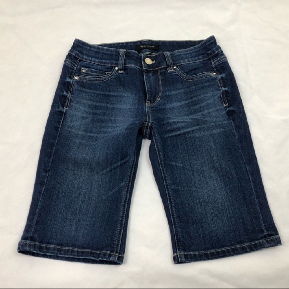 White House Black Market WHBM Denim Bermuda size 0